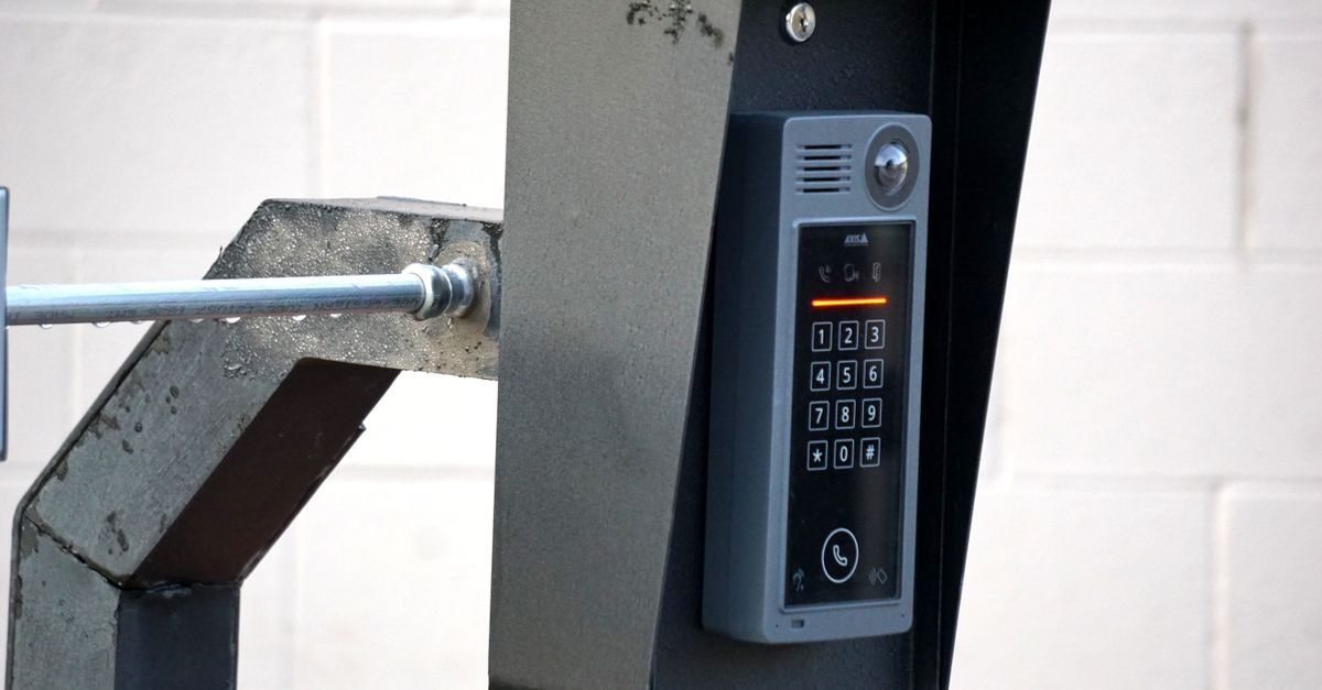 Garage Door Keypad Not Working? Troubleshooting Guide